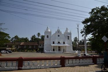 01 Holiday_Inn_to_Magao_by_cab,_Goa_DSC7635_b_H600